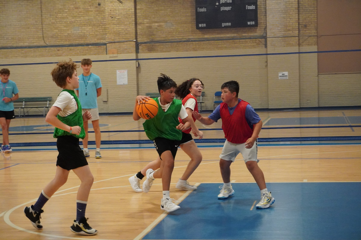 youth playing basketball at WwMB