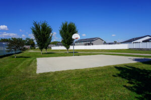 basketball court with one hoop at Southland Park